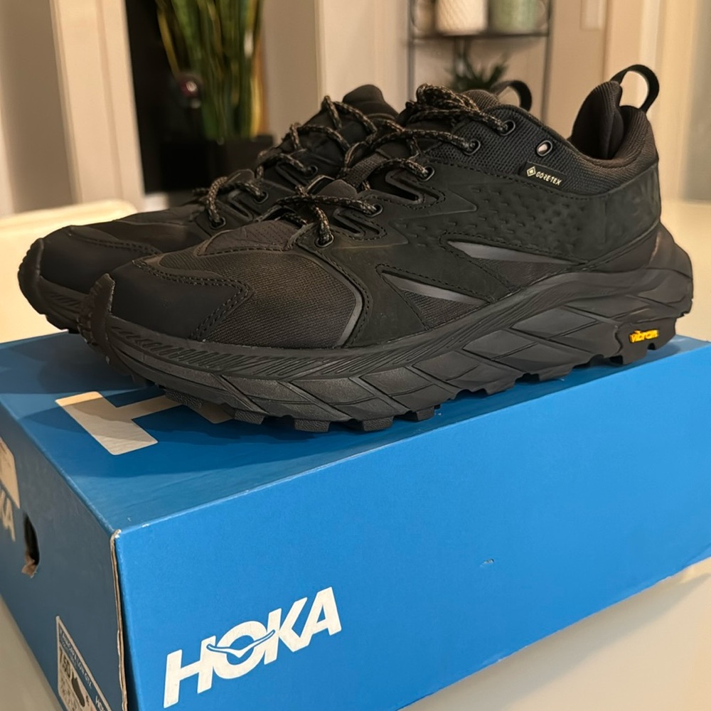 Hoka One One Anacapa Low GTX - Size M 7.5D and 12D